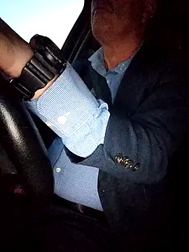 stiffandlubedxh online show from 1, 4, 2026