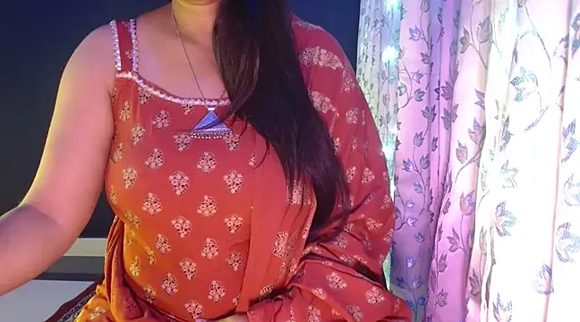 Snapshot of janifer001 chatting on 25, 12, 2024 janifer001 online show from 25, 12, 2024