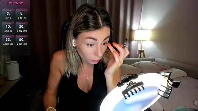 DannaEvan online show from 28, 11, 2025