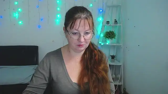 VanessaHotts online show from 7, 11, 2025