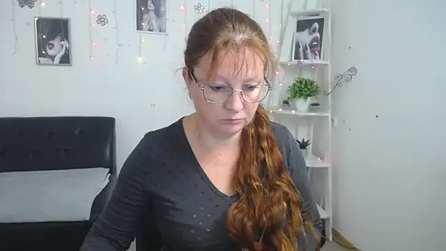 VanessaHotts online show from 15, 9, 2025