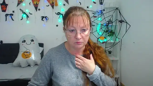 VanessaHotts online show from 18, 10, 2025