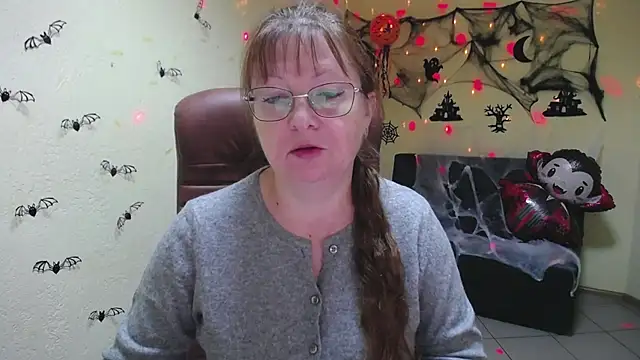 VanessaHotts online show from 20, 10, 2025