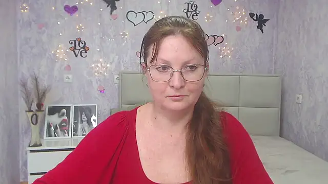 VanessaHotts online show from 7, 3, 2025
