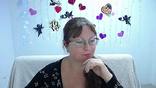 VanessaHotts online show from 17, 2, 2025
