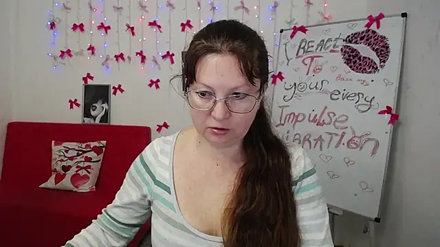 VanessaHotts online show from 25, 3, 2026