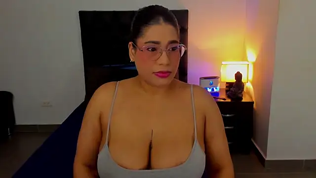 Jenny Carters online show from 7, 11, 2025