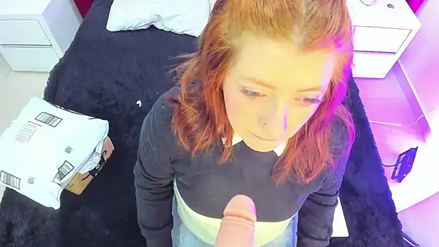 JulietaAlves online show from 18, 12, 2025