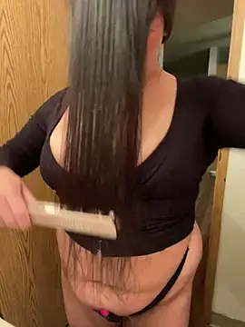 Snapshot of BustiBunny69 chatting on 12, 1, 2025 BustiBunny69 online show from 12, 1, 2025