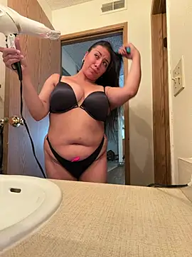 Snapshot of BustiBunny69 chatting on 16, 7, 2026 BustiBunny69 online show from 16, 7, 2026
