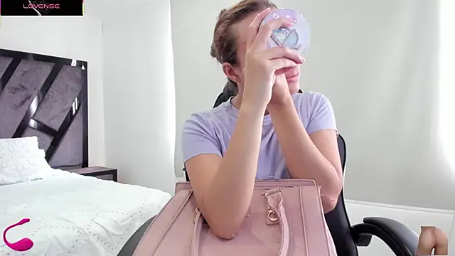 AnnieAndStefan online show from 12, 2, 2026