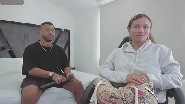 AnnieAndStefan online show from 1, 11, 2025