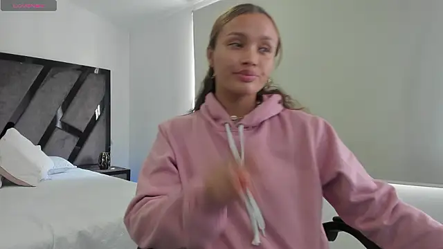 AnnieAndStefan online show from 13, 3, 2026