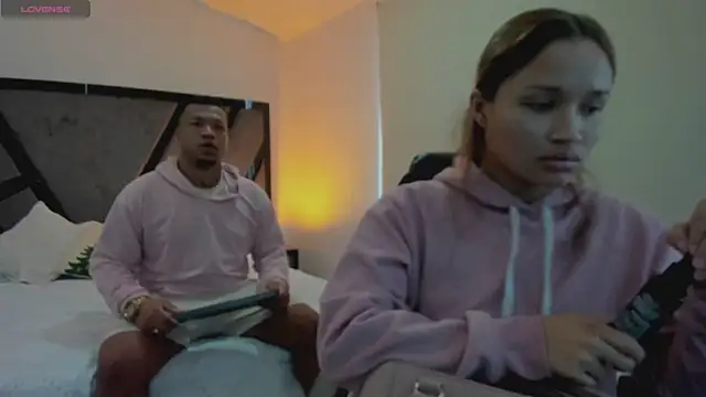 AnnieAndStefan online show from 20, 12, 2025