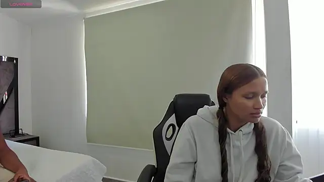 AnnieAndStefan online show from 1, 3, 2026