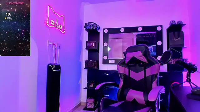 miss kitty online show from 24, 2, 2026