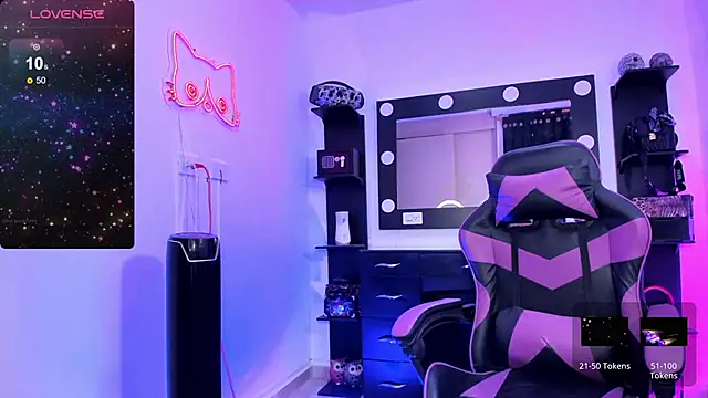 miss kitty online show from 25, 11, 2025