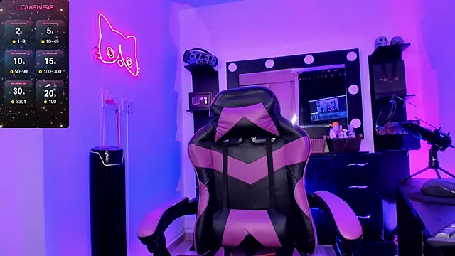 miss kitty online show from 18, 3, 2026