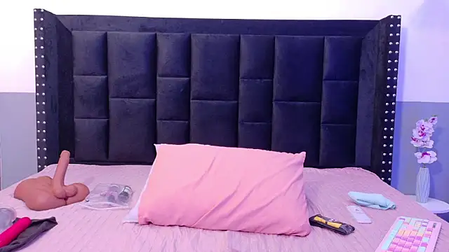 naughty ebonyy online show from 28, 2, 2026