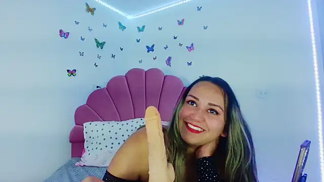 Snapshot of paula_brausin chatting on 17, 9, 2025 paula brausin online show from 17, 9, 2025