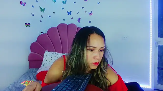 Snapshot of paula_brausin chatting on 20, 9, 2025 paula brausin online show from 20, 9, 2025
