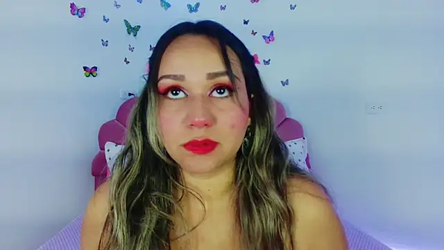 Snapshot of paula_brausin chatting on 5, 10, 2025 paula brausin online show from 5, 10, 2025