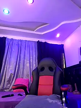 lonely shewolf online show from 12, 10, 2025