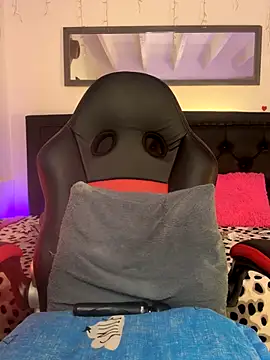 lonely shewolf online show from 26, 11, 2025