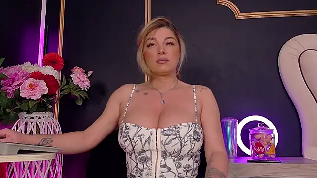 DeeaDiamondd online show from 15, 1, 2026