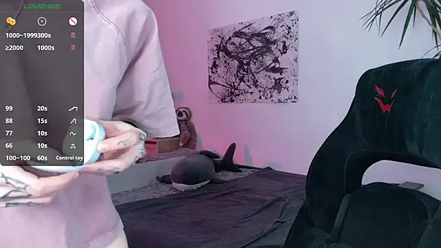 pale skin online show from 26, 10, 2025