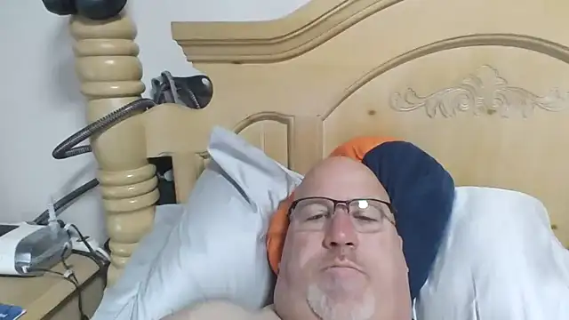 Snapshot of Bigbear0563 chatting on 2, 3, 2026 Bigbear0563 online show from 2, 3, 2026