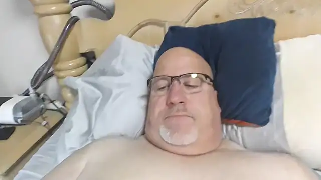 Snapshot of Bigbear0563 chatting on 8, 3, 2026 Bigbear0563 online show from 8, 3, 2026