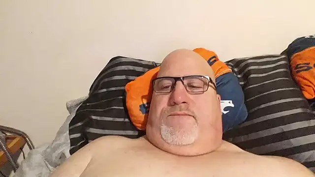 Bigbear0563 online show from 4, 2, 2025