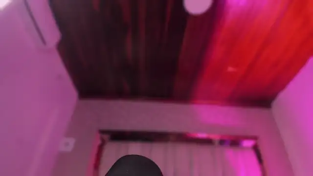 Emmily Savage online show from 22, 12, 2025