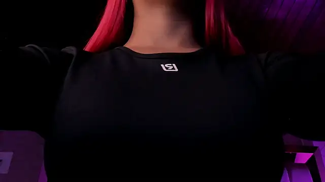 Emmily Savage online show from 22, 4, 2026