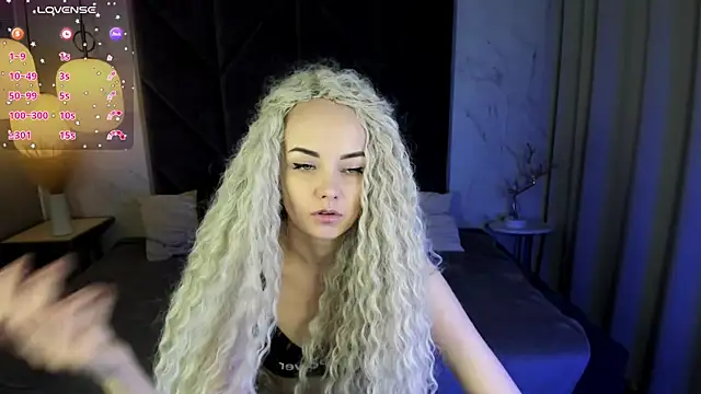 StephanieSweety online show from 17, 3, 2025