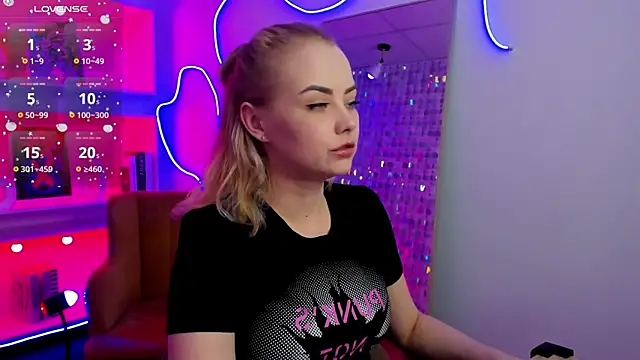 StephanieSweety online show from 2, 4, 2026