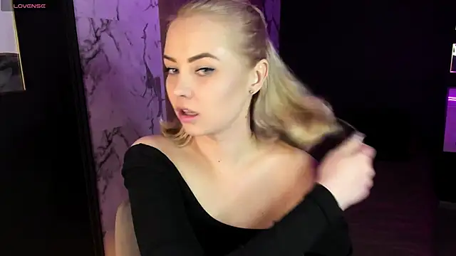 StephanieSweety online show from 15, 4, 2026