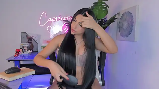 Korina Saenz01 online show from 24, 11, 2025