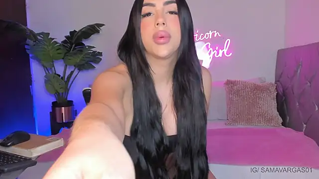 Korina Saenz01 online show from 9, 4, 2026