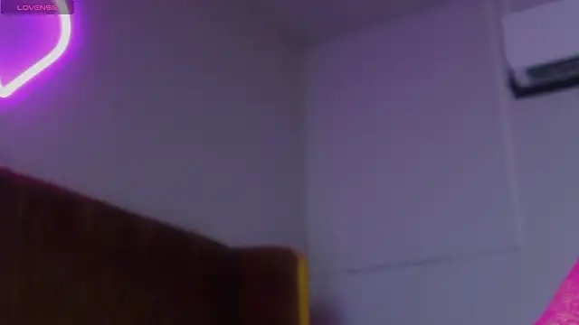 laybunny1 online show from 15, 3, 2026