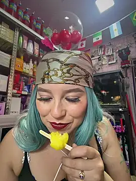 Snapshot of TamySweetness chatting on 4, 7, 2026 TamySweetness online show from 4, 7, 2026