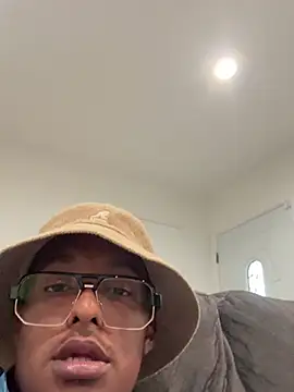 cumwithus1903 online show from 10, 2, 2025
