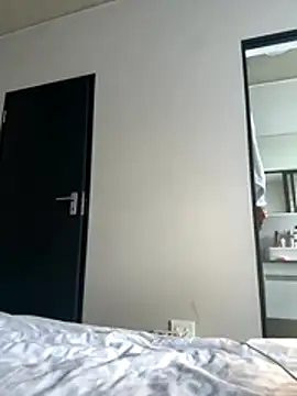 BedroomBullyX5 online show from 26, 10, 2025