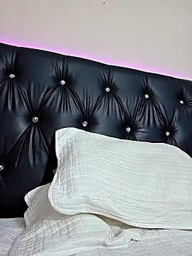 Snapshot of mathew_vidal1 chatting on 5, 1, 2026 mathew vidal1 online show from 5, 1, 2026