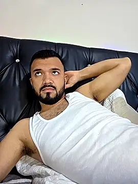 Snapshot of mathew_vidal1 chatting on 12, 1, 2026 mathew vidal1 online show from 12, 1, 2026