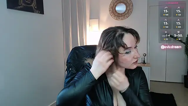 Crystal-dreamt online show from 19, 4, 2026