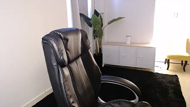 Crystal-dreamt online show from 20, 2, 2026