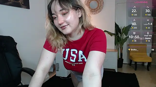 Crystal-dreamt online show from 4, 7, 2026