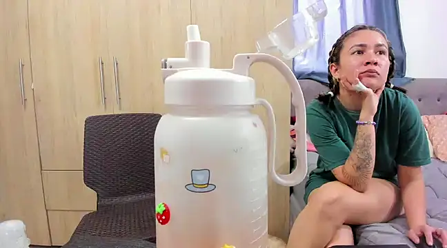 Snapshot of andreita_trujillos chatting on 18, 12, 2024 andreita trujillos online show from 18, 12, 2024